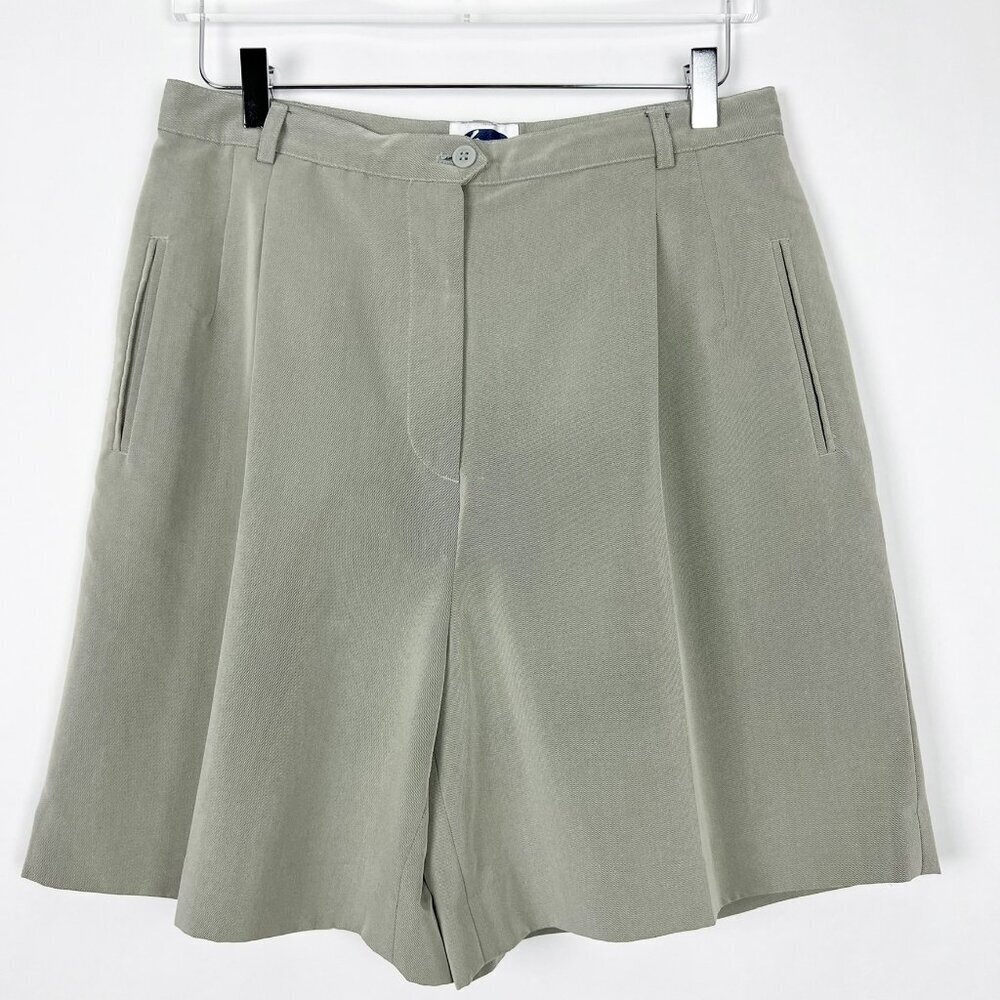 Haley High Rise Golf Shorts Pleat Front. Grey. Size 12